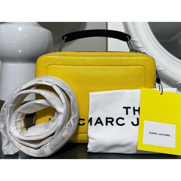 Marc Jacobs Bold Box Crossbody, LIGHTNING BOLT YELLOW - Picture 2 of 12